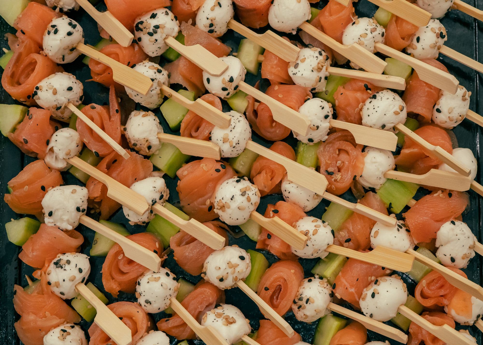 Brochettes de saumon fumé et mozzarella